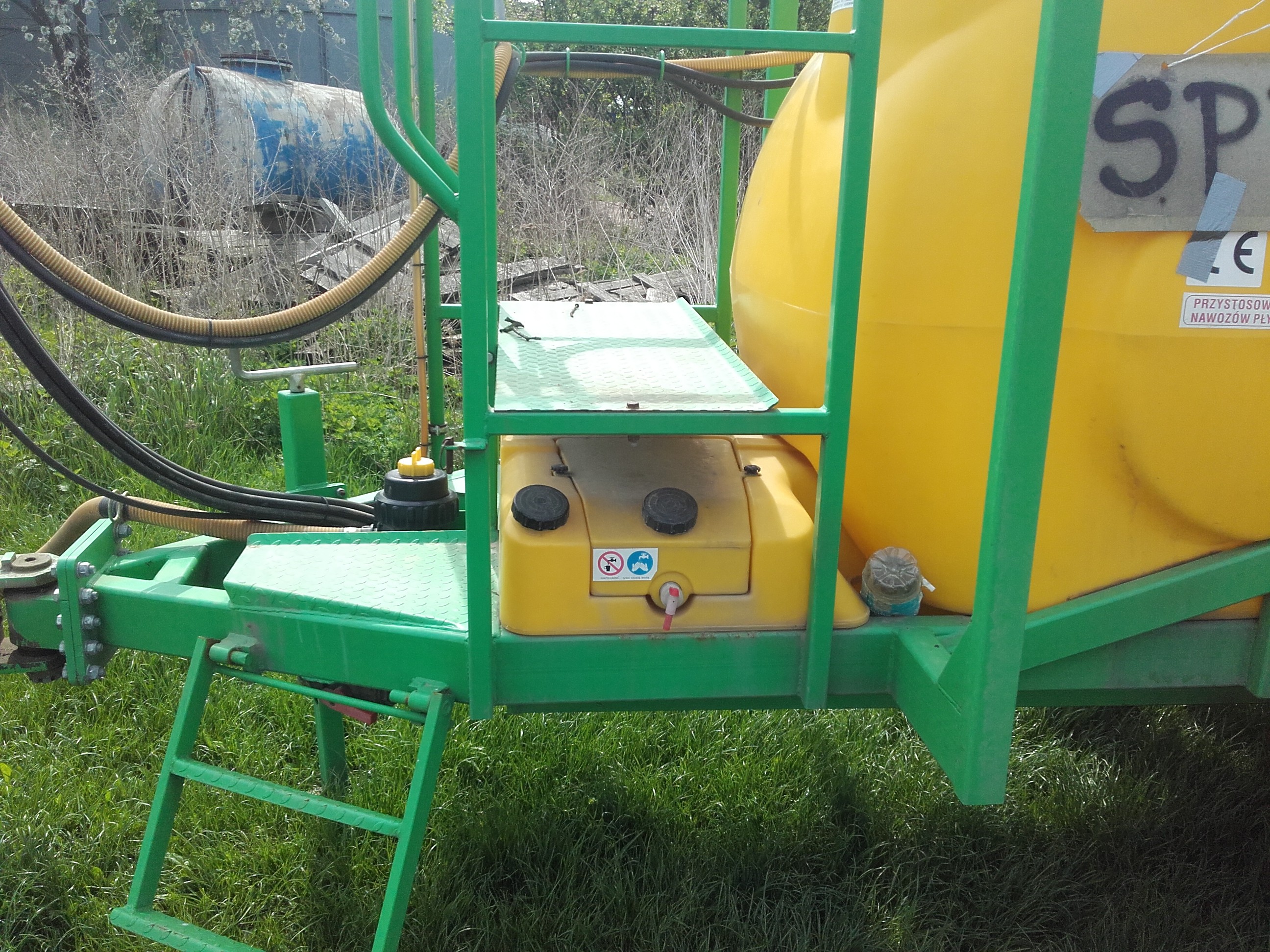 Opryskiwacz polowy 2000 l belka 21m  — zdjęcie 3