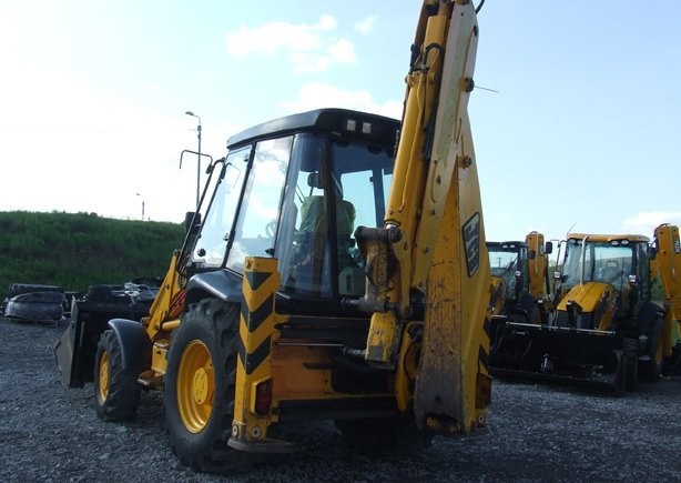 Koparko ładowarka JCB 3CX Contractor z roku 2001 / — zdjęcie 2