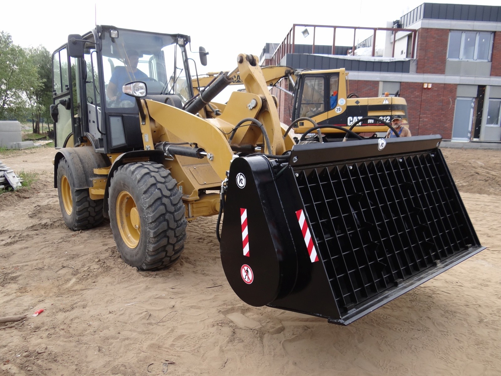 Łyżka , mieszalnik do betonu KOVACO do ładowarki CAT, JCB, VOLVO,CASE — zdjęcie 2
