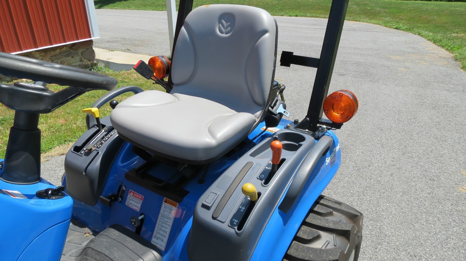 New Holland -1.030 z ładowaczem — zdjęcie 6