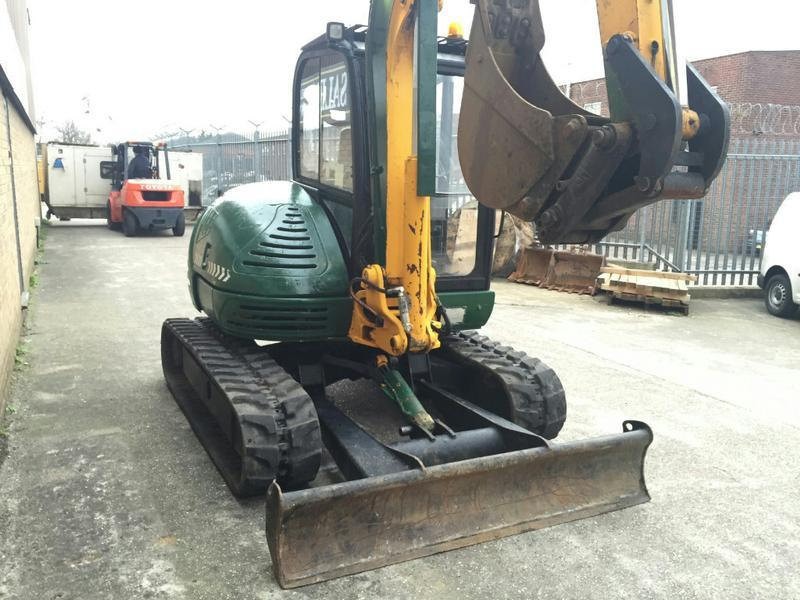 JCB 8060 z 2002 roku — zdjęcie 5