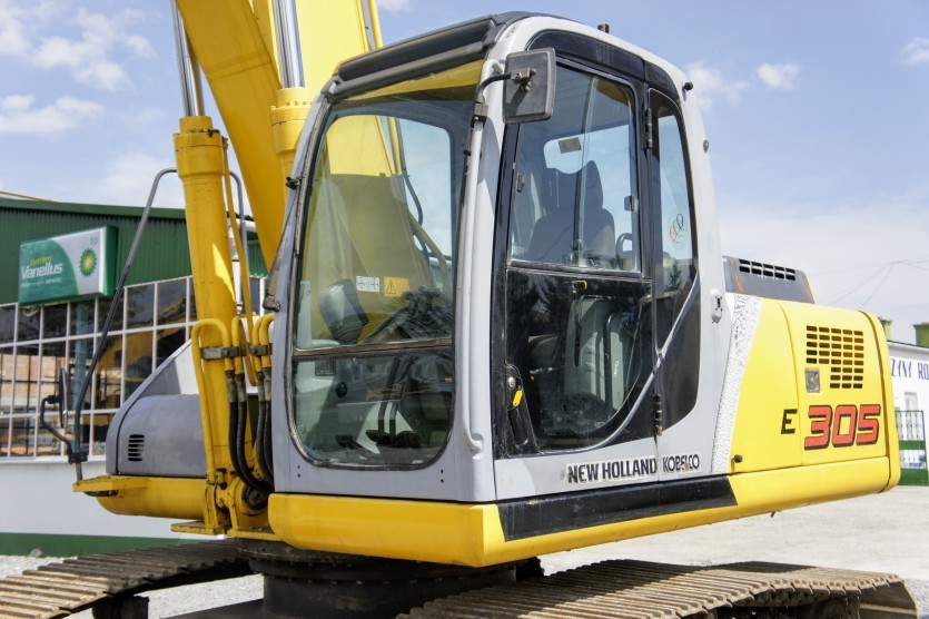 Koparka gąsienicowa NEW HOLLAND Kobelco E305, 2007r, 152 000 zł + VAT, — zdjęcie 2