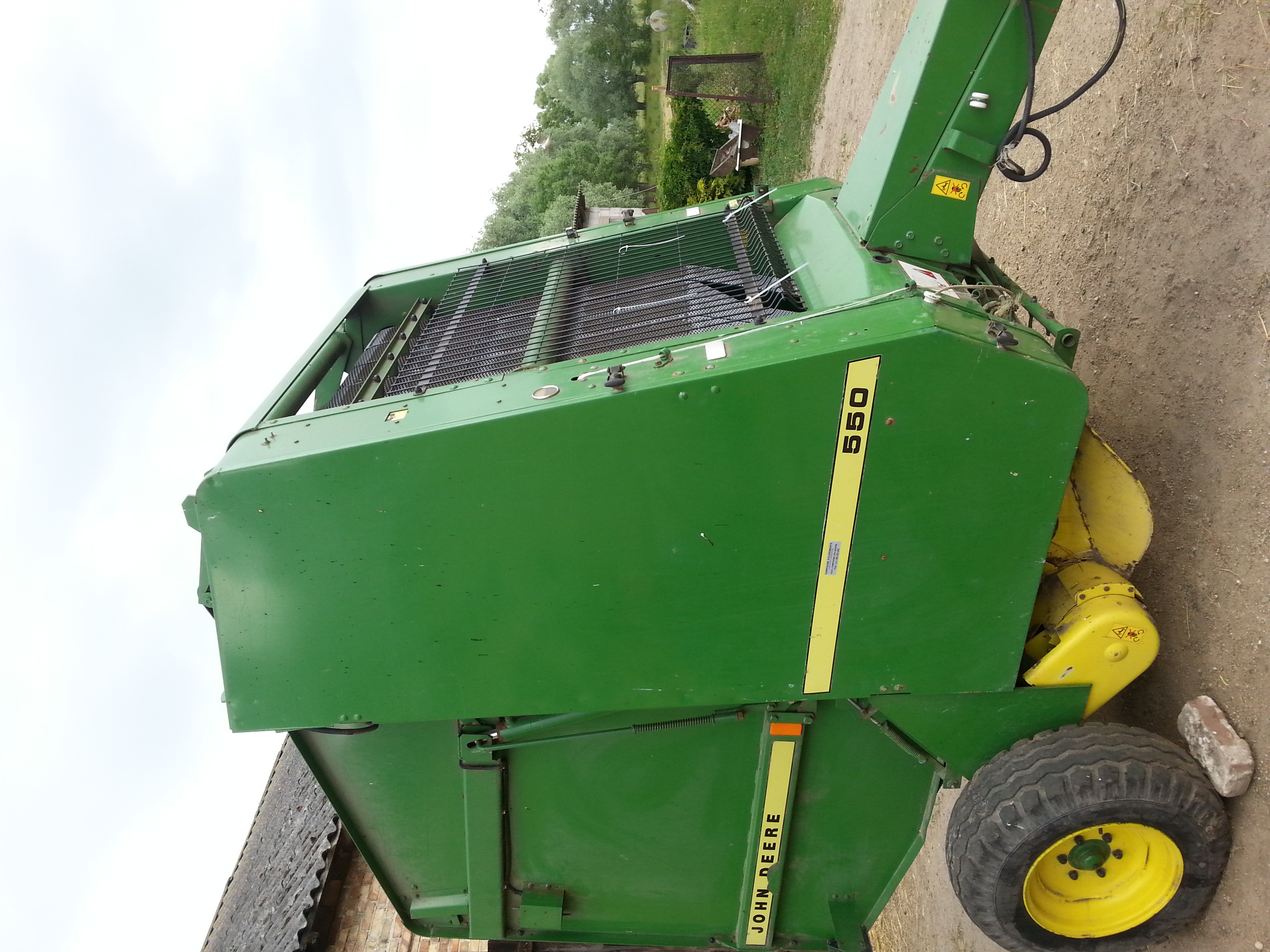 Prasa rolująca John Deere 550 — zdjęcie 5