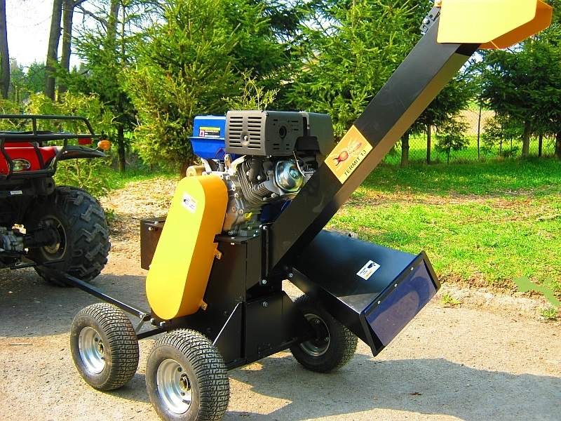 Rębak do gałęzi TERMIT 13ES, model 3- nożowy, silnik 13KM, rozrusznik — zdjęcie 3
