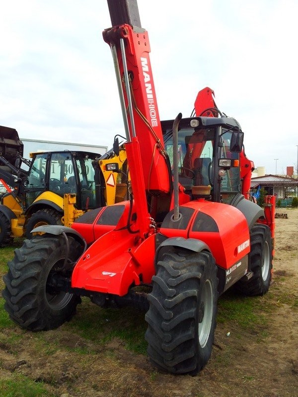 KOPARKO-ŁADOWARKA TELESKOPOWA MANITOU MLB 625 T — zdjęcie 2