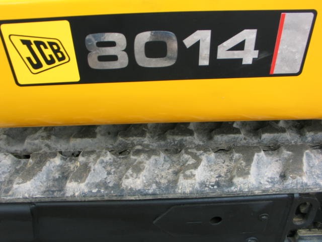 Sprzedam minikoparkę JCB 8014 z 2007 roku — zdjęcie 4