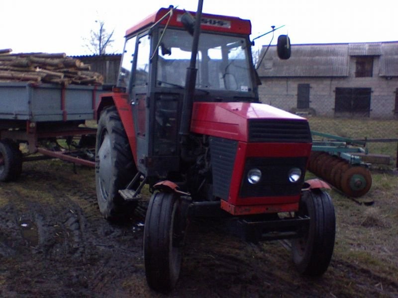 Ciągnik rolniczy Ursus 4512 — zdjęcie 1