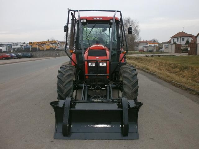   Ciągnik Zetor Proxima Plus + ładowacz czołowy — zdjęcie 2