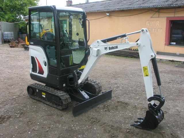 Bobcat E17 z 2014 roku - wersja demo, gwarancja — zdjęcie 5