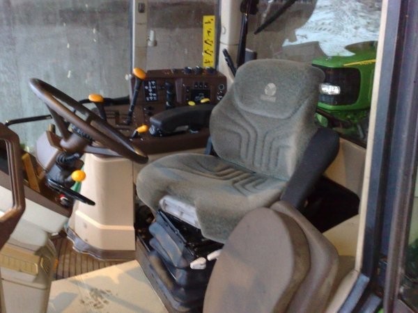 John Deere 6910 TLS — zdjęcie 2