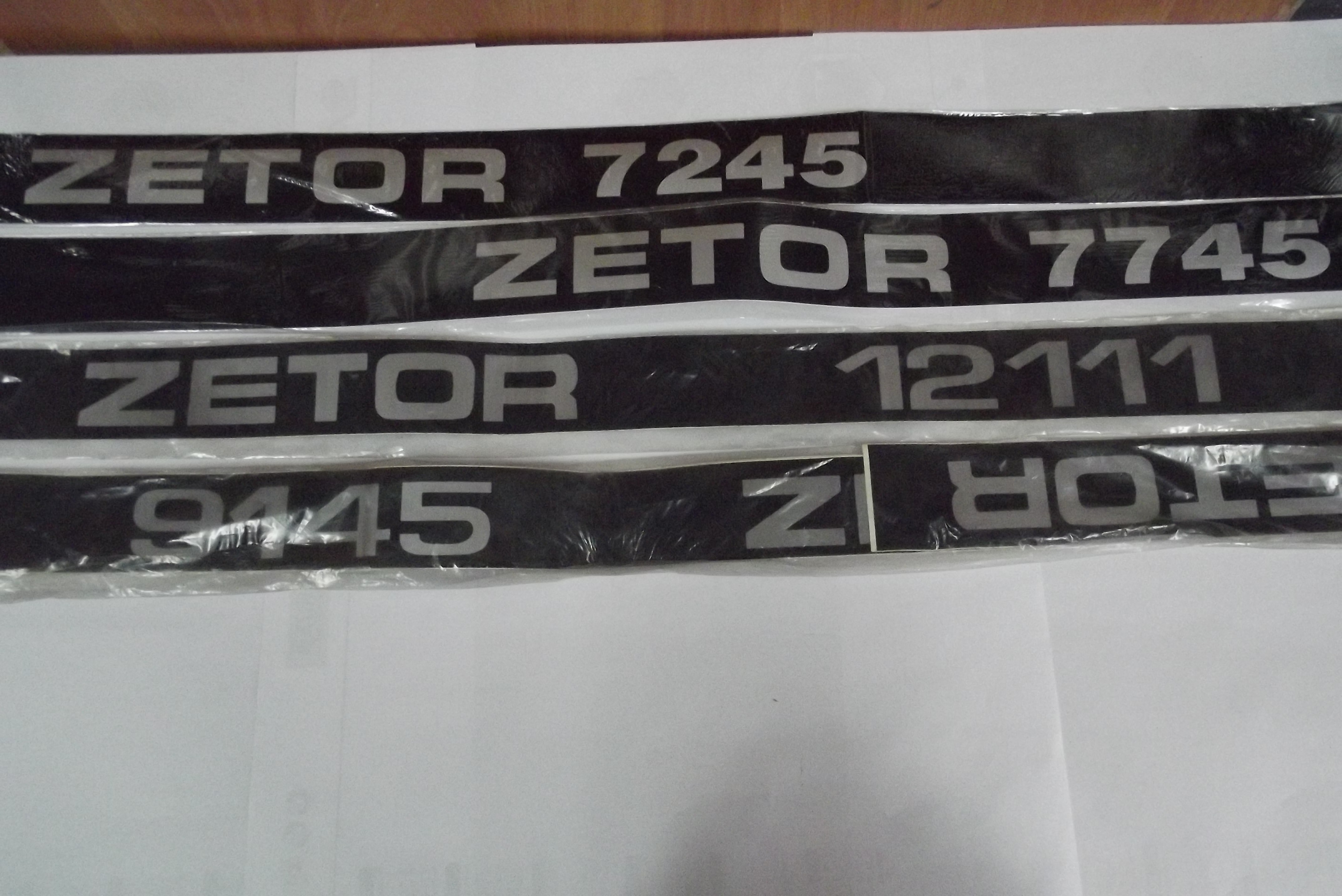 Naklejki emblematy maski ZETOR 9145 1211, 7245, 7745     — zdjęcie 2
