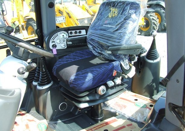 Koparko ładowarka JCB 3CX Contractor z roku 2007. — zdjęcie 4