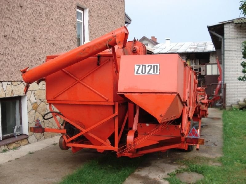 Sprzedam kombajn zbożowy zawieszany do ciągnika Z020 — zdjęcie 3