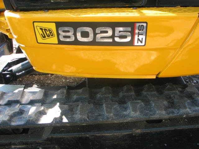 JCB 8025zts z 2010 roku - dwie sztuki do wyboru — zdjęcie 5