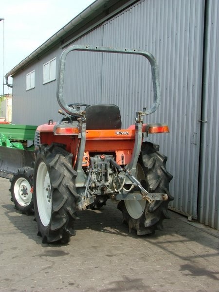 Mini traktorek Kubota Gl-240 — zdjęcie 4