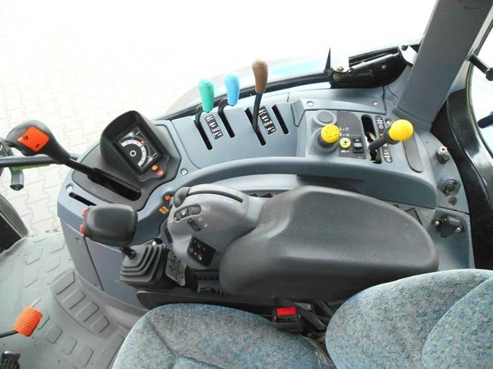 New Holland 6010 plus — zdjęcie 4