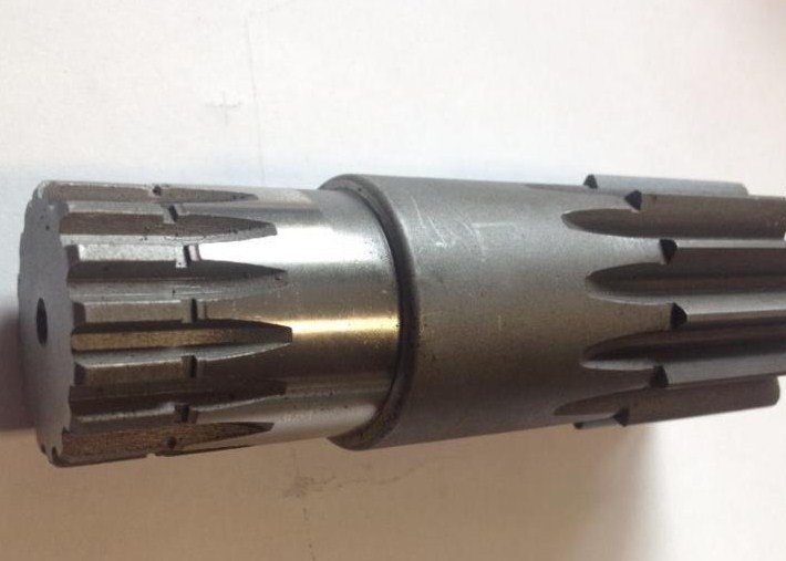 WAŁ REDUKTORA OBROTU do CAT 301.5 - 302,5 /-/ NOWY — zdjęcie 1