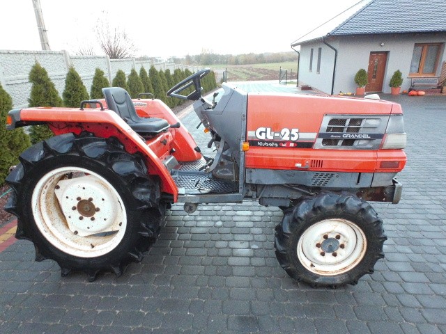 Kubota GL 25   25KM 4x4 wspomaganie rewers mini traktor iseki yanmar   — zdjęcie 3