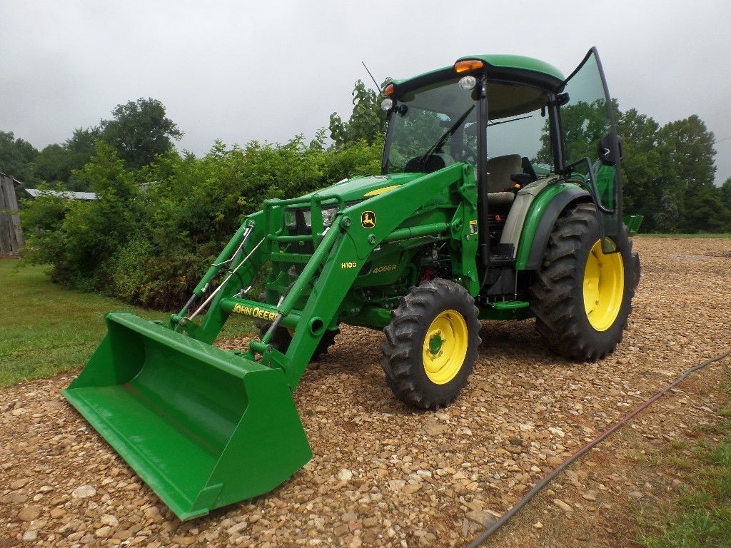 Ciągnik John Deere 4c0c6A — zdjęcie 2