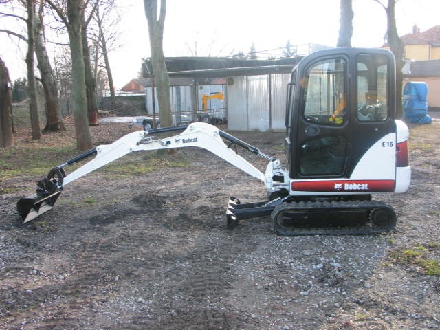 Mini koparka Bobcat E16 2014 — zdjęcie 1