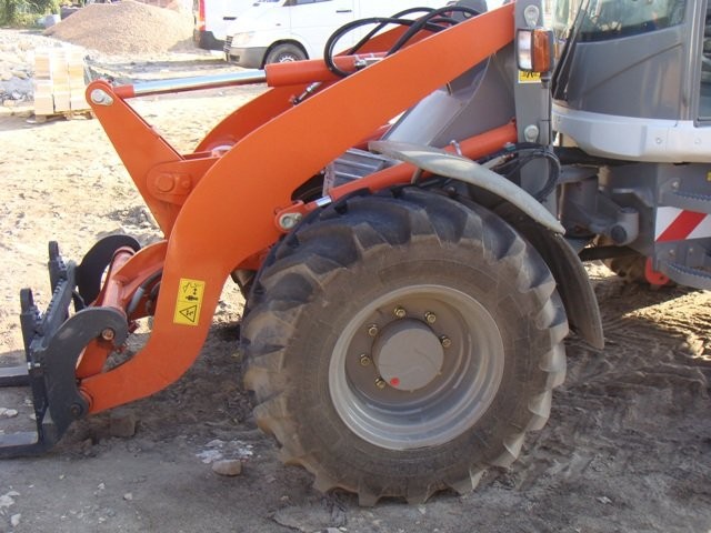 Ładowarka-Kołowa ATLAS 65 z 2010 roku — zdjęcie 2