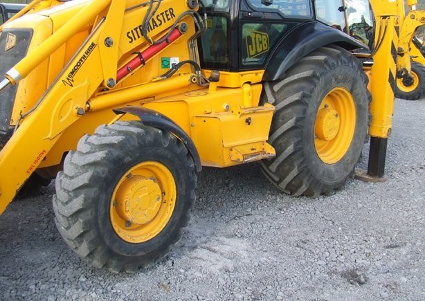JCB 3CX CONTRACTOR Z ROKU 2002 — zdjęcie 2