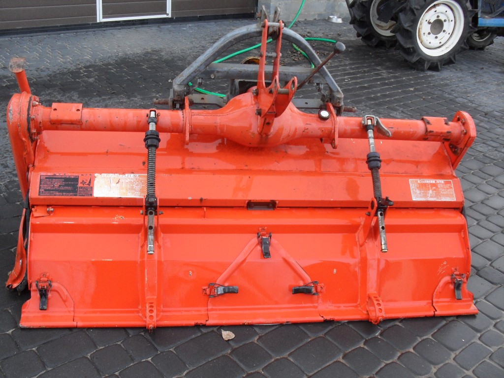 Glebogryzarka kubota yanmar iseki mitsubishi c-330 c-360 MF Grudziądz — zdjęcie 3