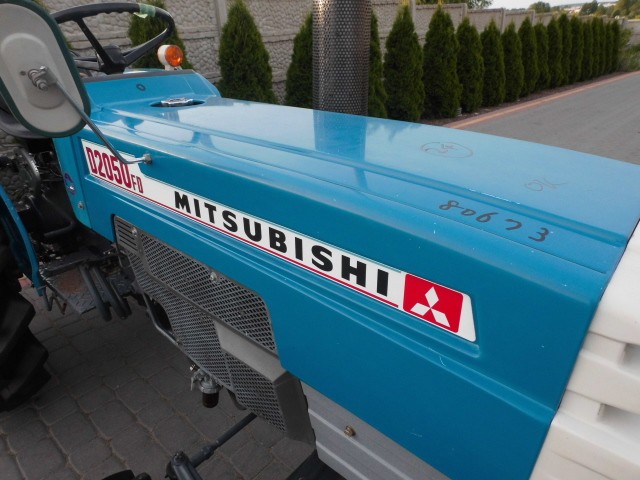 Mitsubishi D2050 Super stan mini traktor iseki kubota yanmar — zdjęcie 2