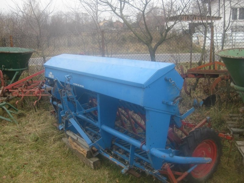 Sprzedam Siewnik zbożowy — zdjęcie 2
