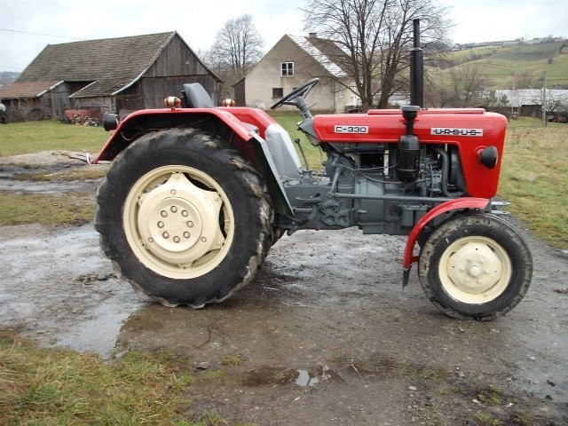 URSUS C330 — zdjęcie 2