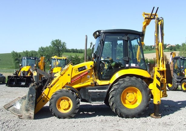 Koparko ładowarka JCB 3CX Contractor z roku 2006- — zdjęcie 2