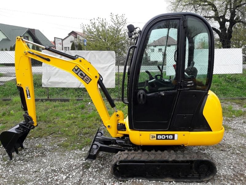 koparkikrakow.pl - JCB 8018 z 2012 i 2013 roku — zdjęcie 1