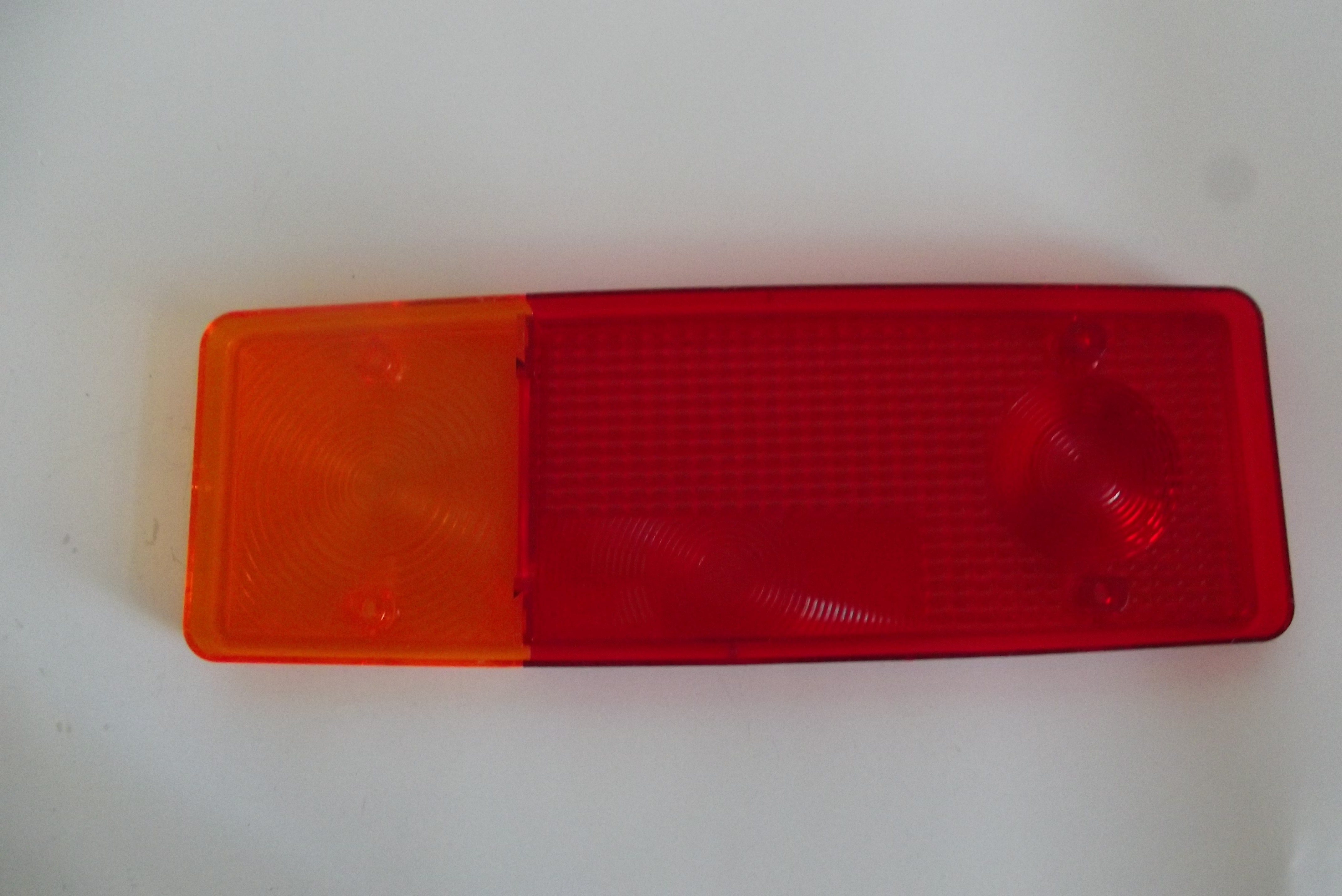 Klosz lampy tylnej lewy/prawy URSUS C 360/360-3P, Przyczepy D47,D50,HL — zdjęcie 3