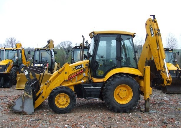 koparko ładowarka JCB 3CX Sitemaster z roku 2004 — zdjęcie 4