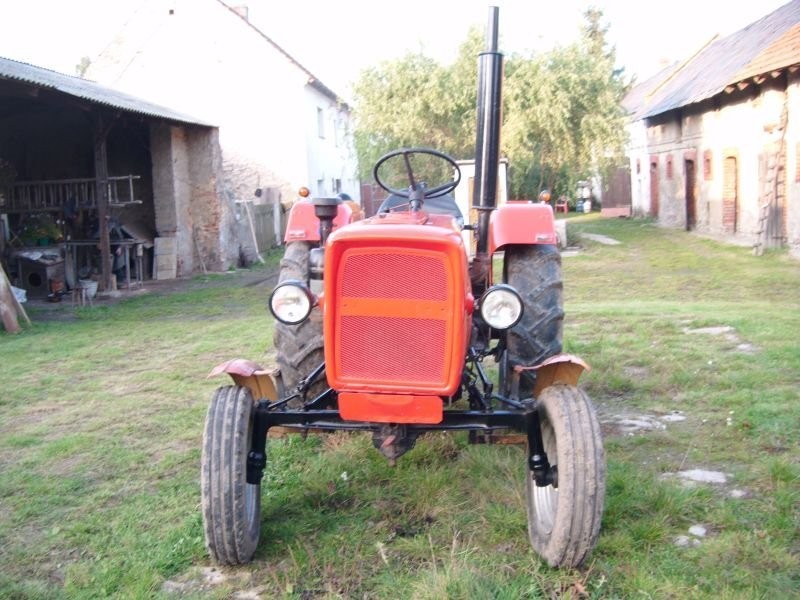 CIĄGNIK C-328 NIE C-330, STAN BARDZO DOBRY — zdjęcie 2