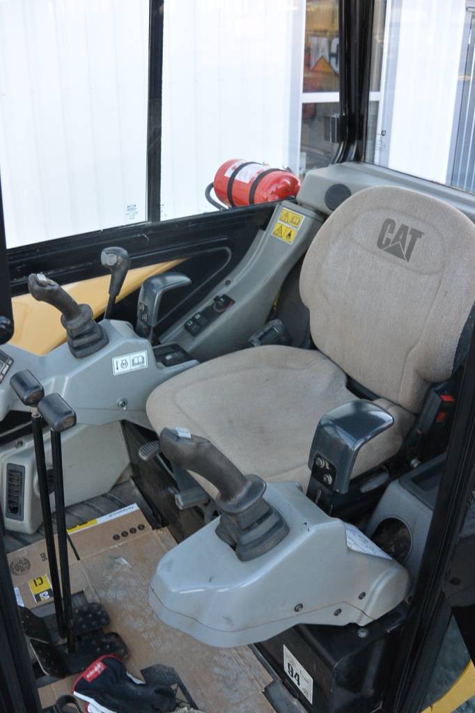 Caterpillar 302.5c — zdjęcie 3