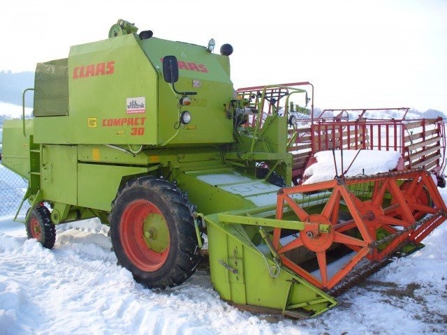 Kombajn zbożowy Claas Compact 30 — zdjęcie 2