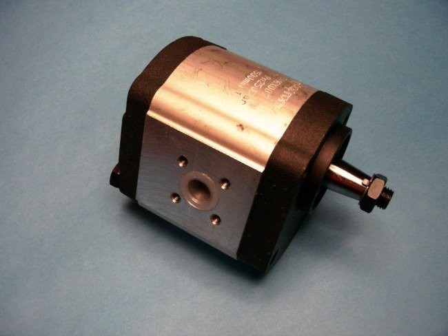 CASE Pompa hydrauliczna