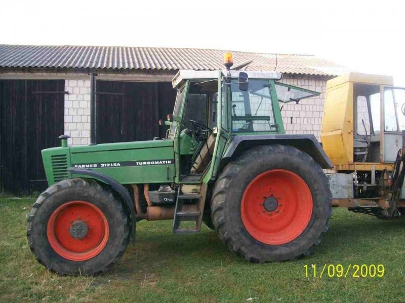 SPRZEDAM CIĄGNIK ROLNICZY FENDT FARMER 312 LSA — zdjęcie 1
