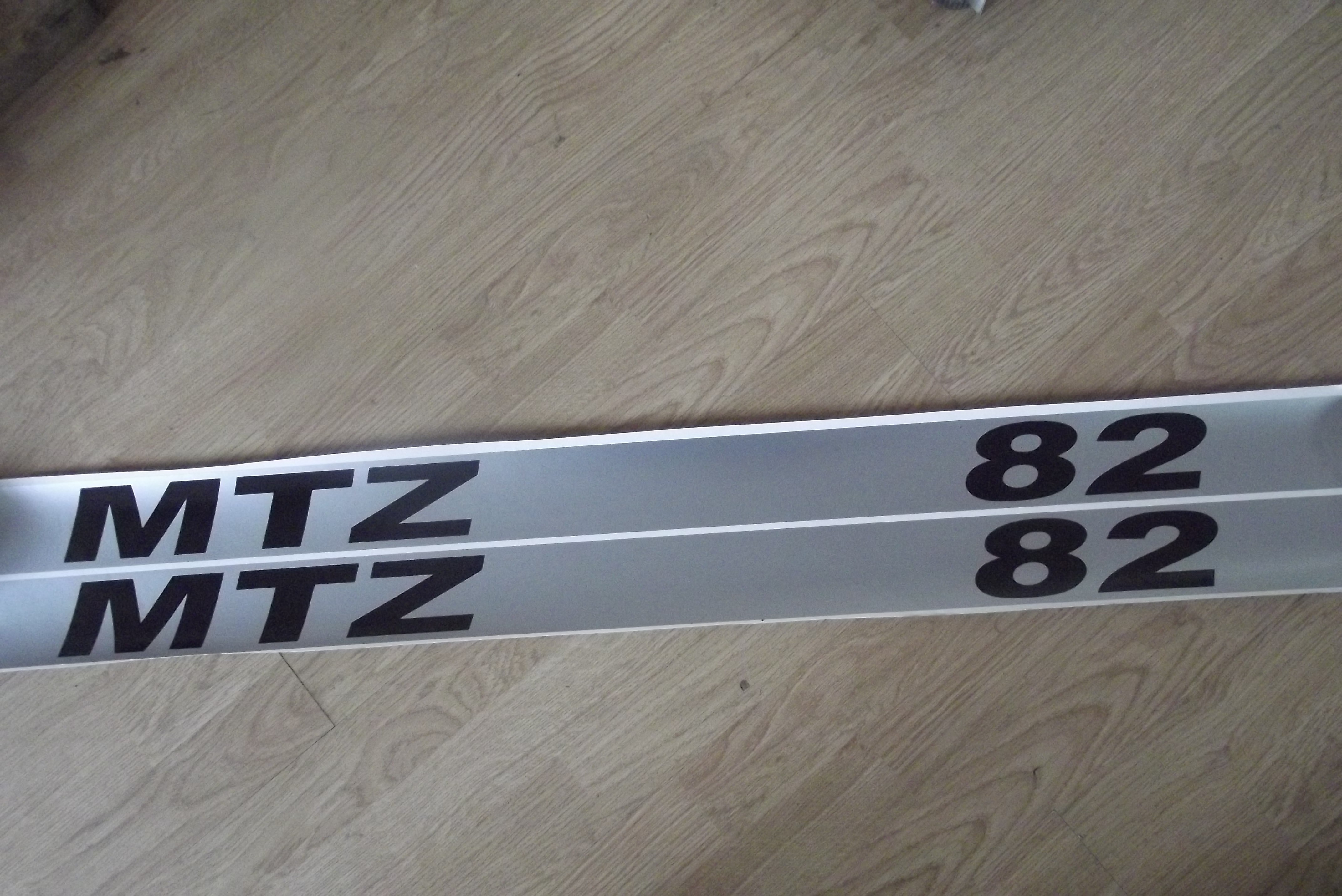 Naklejki maski MTZ 82 — zdjęcie 1