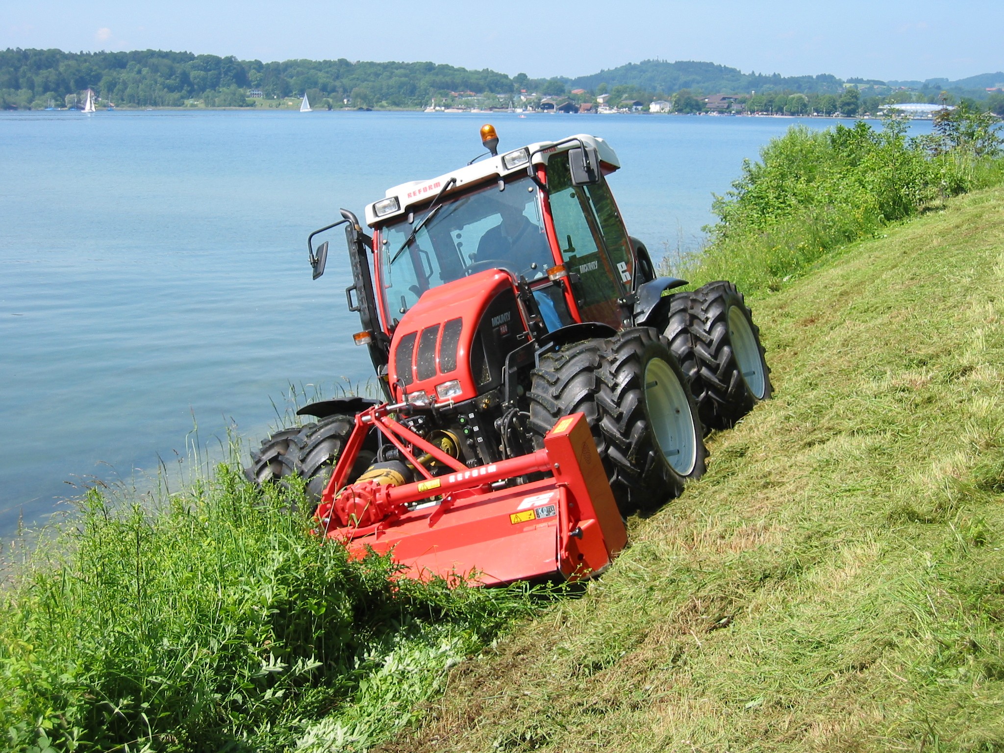 Ciągnik górski Reform Mounty 100V — zdjęcie 2