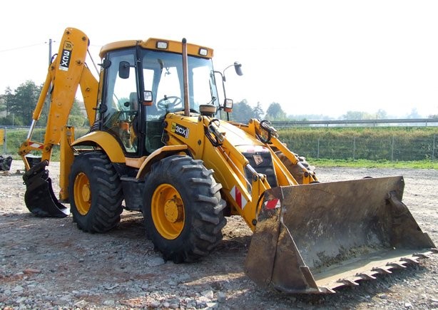 koparko ładowarka JCB 3CX SUPER z roku 2004 — zdjęcie 3