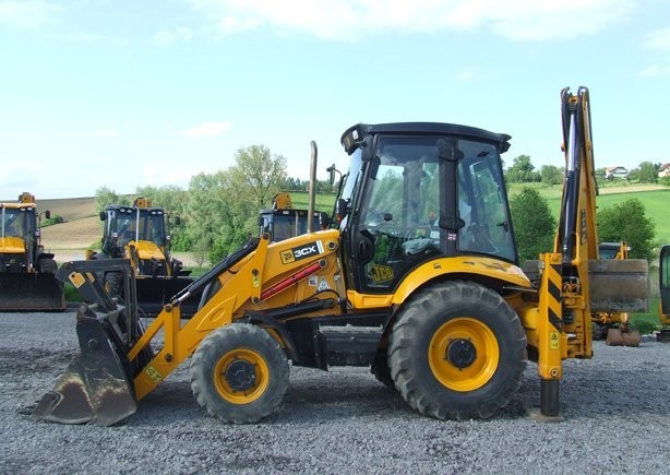 JCB 3CX Contractor z roku 2009- gotowa do pracy — zdjęcie 2