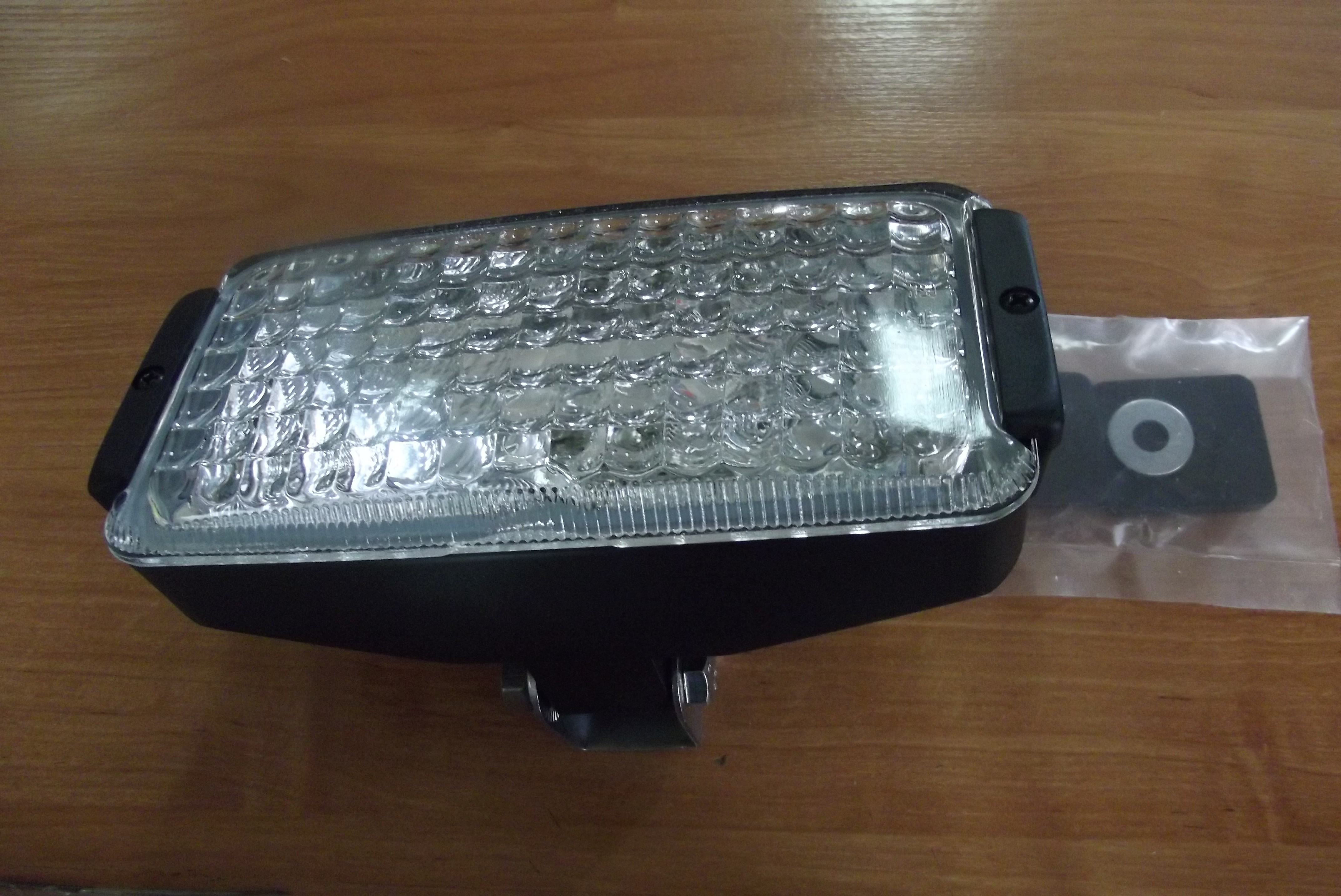 Lampa robocza prostokątna H3 12V/55W H3 24V/70W — zdjęcie 1