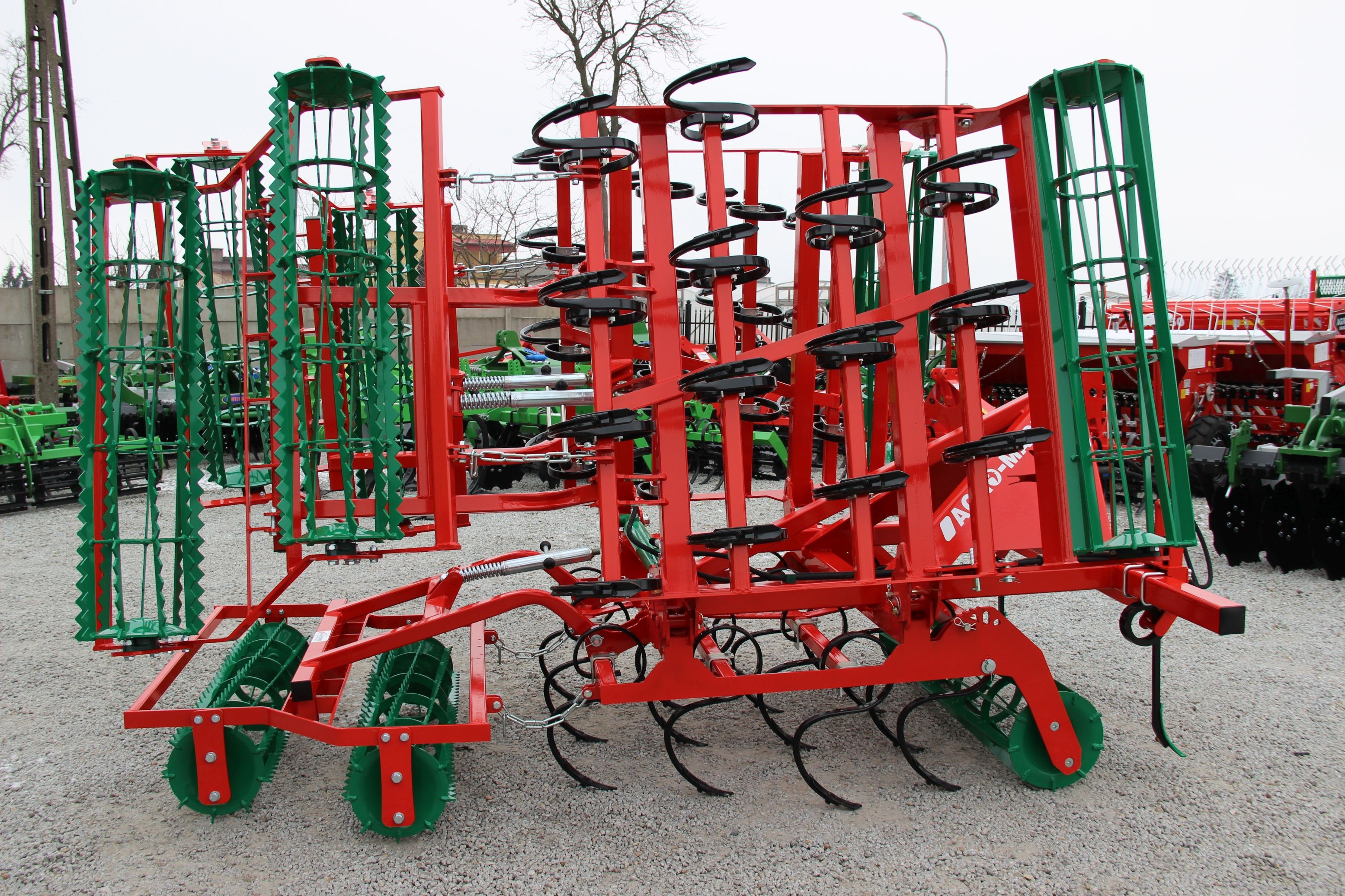 Agregat uprawowy hydrauliczny AGRO-MASZ hydraulicznie składane — zdjęcie 3