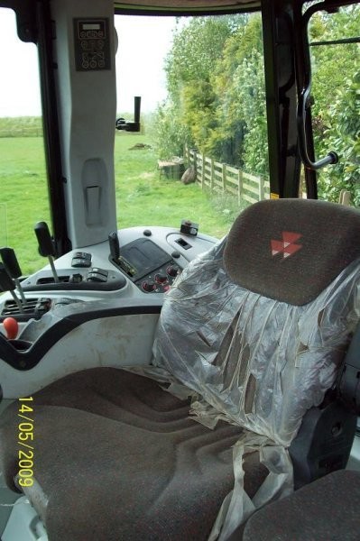 Massey Ferguson 6485 Traktor — zdjęcie 3