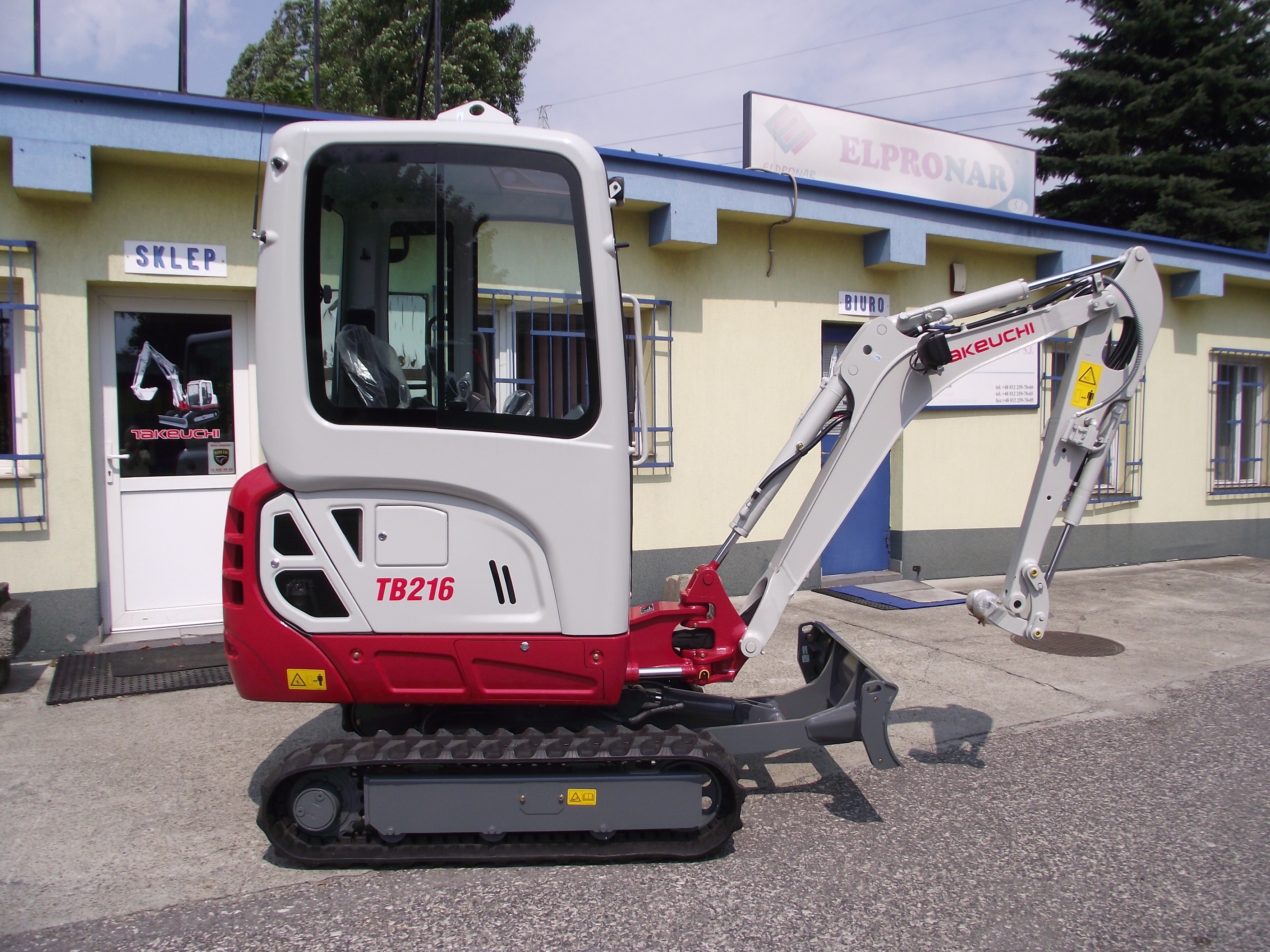 Minikoparka TAKEUCHI TB 216 