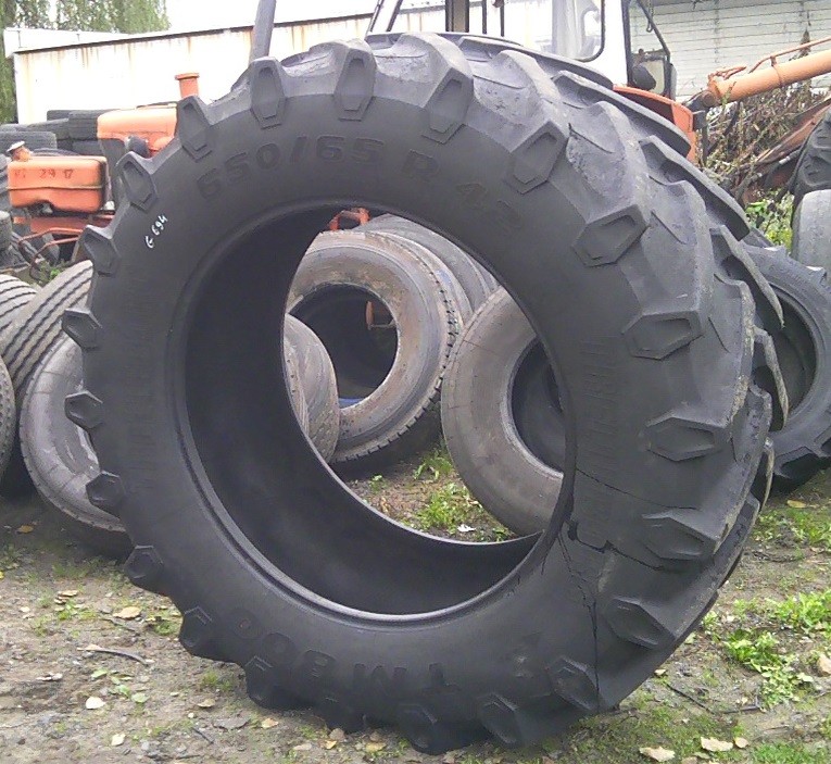 (G694) Opona 650/65 R42 Trelleborg TM800 — zdjęcie 2