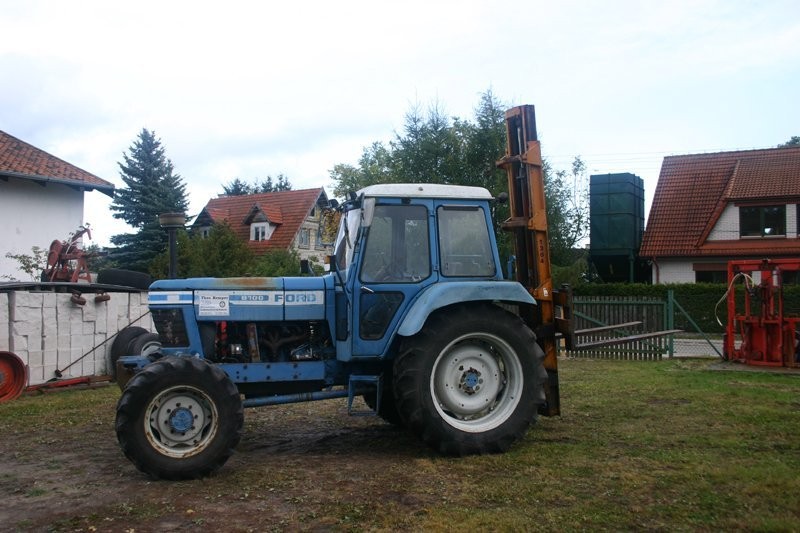 Traktor Ford 8100 — zdjęcie 2