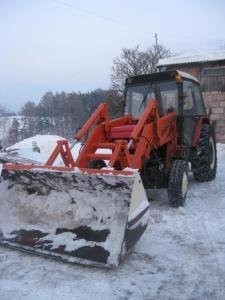 ZETOR 7211 z ładowaczem — zdjęcie 3